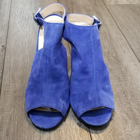Vince Camuto Blue Suede Ankle Strap Peep Toe Heels - Picture 3 of 8